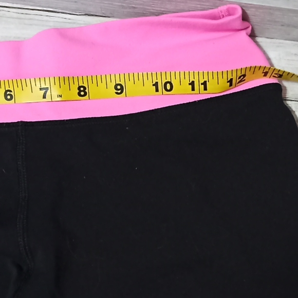 Lululemon pant wider leg - Picture 4 of 6